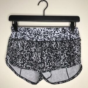 Black and White Lulu Shorts Sz 2